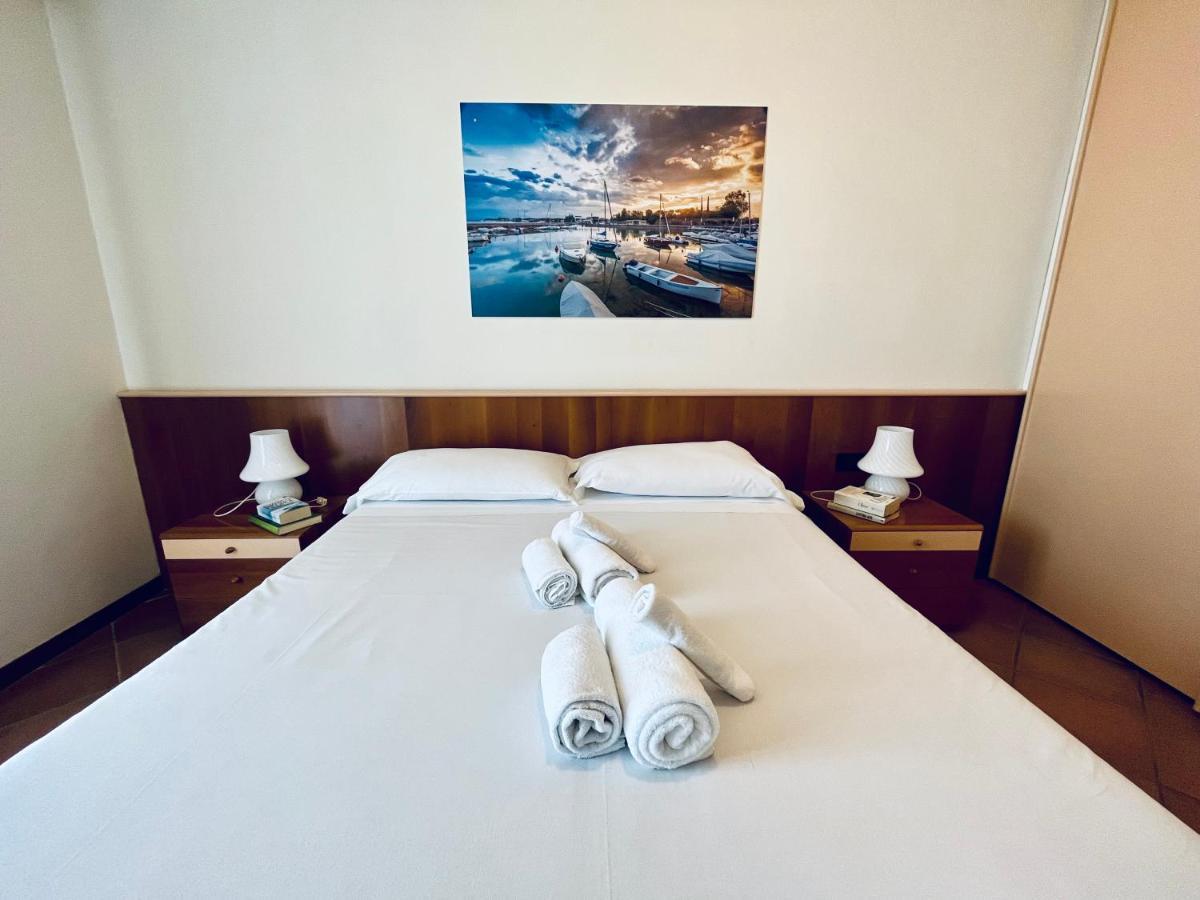 Residence Virgilio Sirmione Bagian luar foto