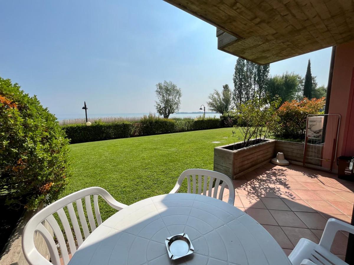 Residence Virgilio Sirmione Bagian luar foto