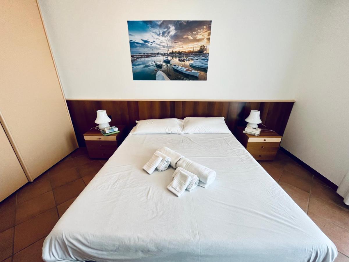 Residence Virgilio Sirmione Bagian luar foto