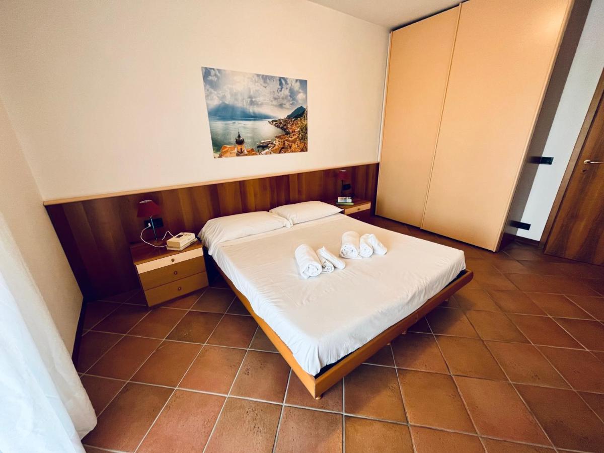 Residence Virgilio Sirmione Bagian luar foto