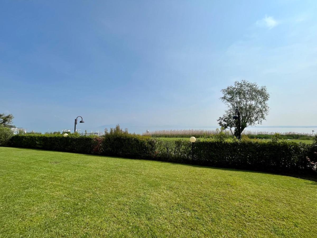 Residence Virgilio Sirmione Bagian luar foto