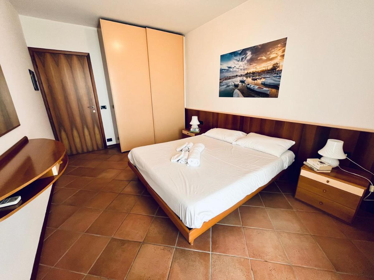 Residence Virgilio Sirmione Bagian luar foto
