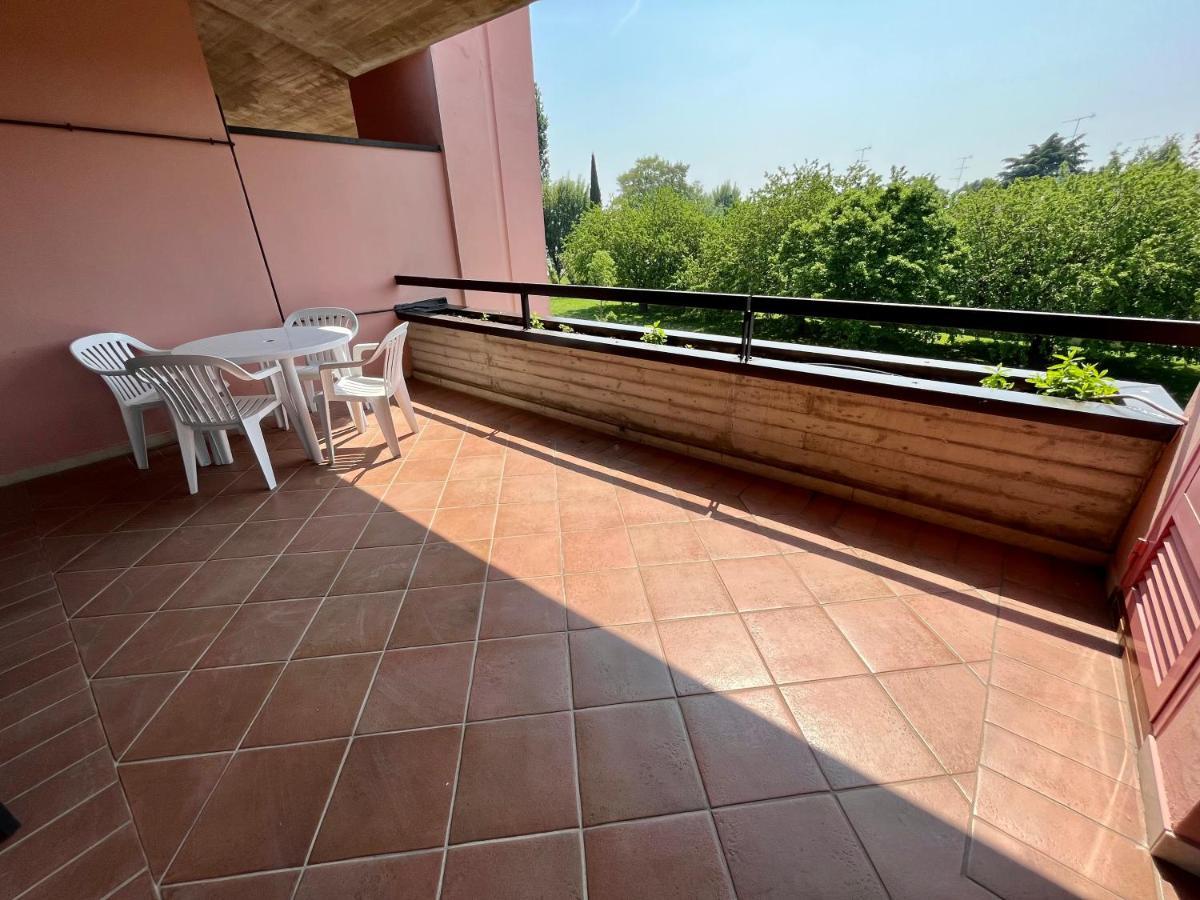 Residence Virgilio Sirmione Bagian luar foto