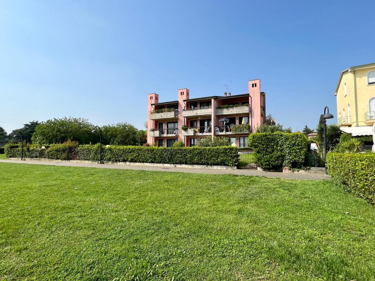 Residence Virgilio Sirmione Bagian luar foto