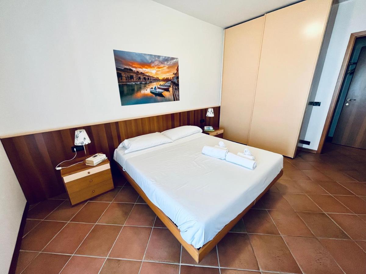 Residence Virgilio Sirmione Bagian luar foto